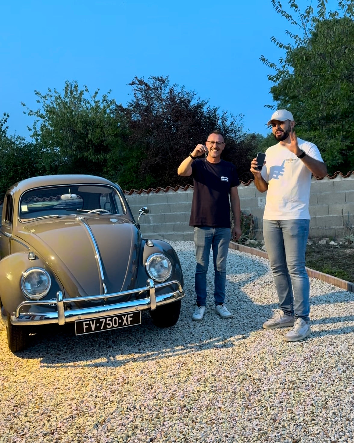 Charger la vidéo: &lt;p&gt;Revivez en vidéo l&#39;interview de Michel G., le gagnant de notre précédente édition, à qui on a livré la magnifique Coccinelle de 1963.&lt;/p&gt;